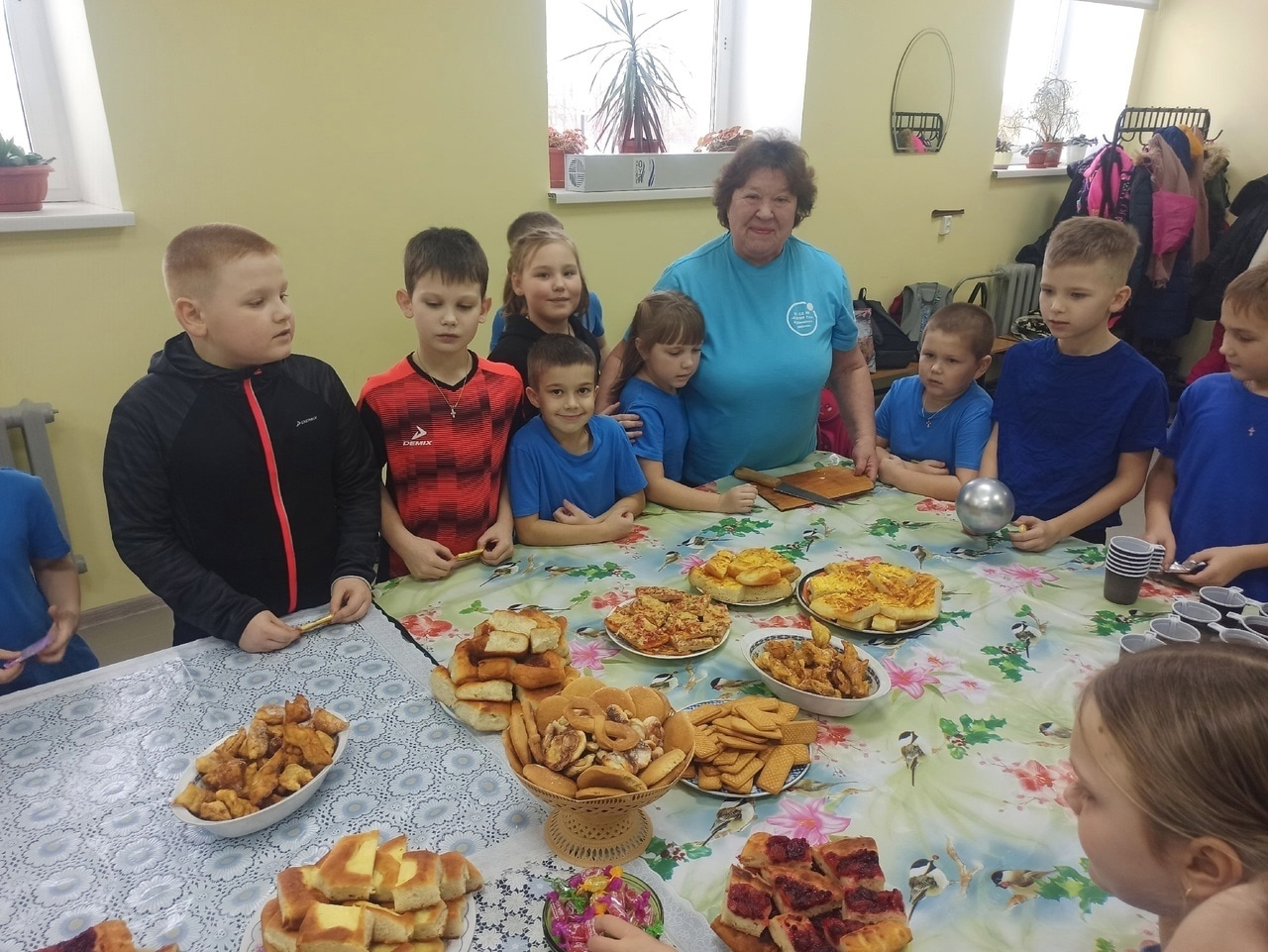 Испекла нам бабушка