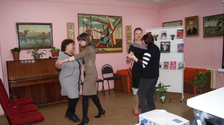 «Женщина, которая поет»