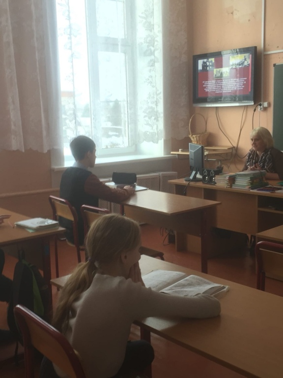 Сталинградская битва — одно из самых кровопролитных сражений в истории человечества, длилось 200 дней и закончилась победой Советских войск.