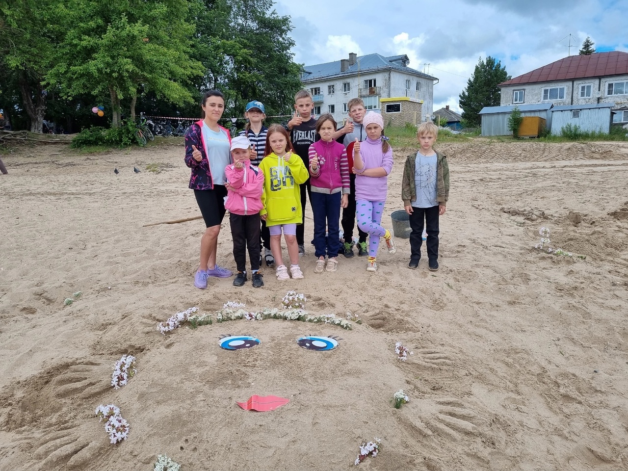 Солнечный круг, небо вокруг