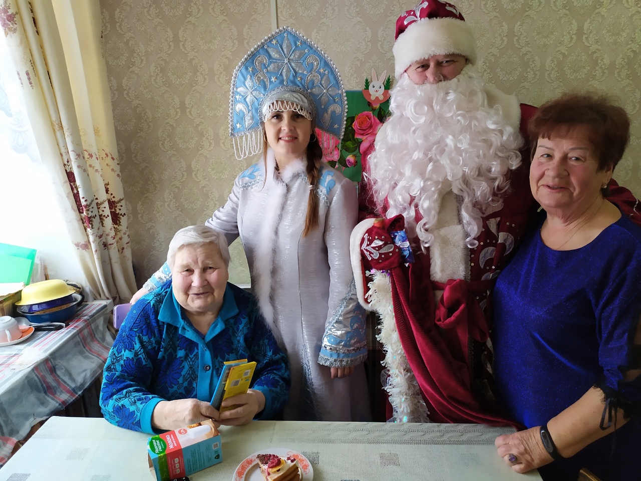 Поздравление Деда Мороза и Снегурочки