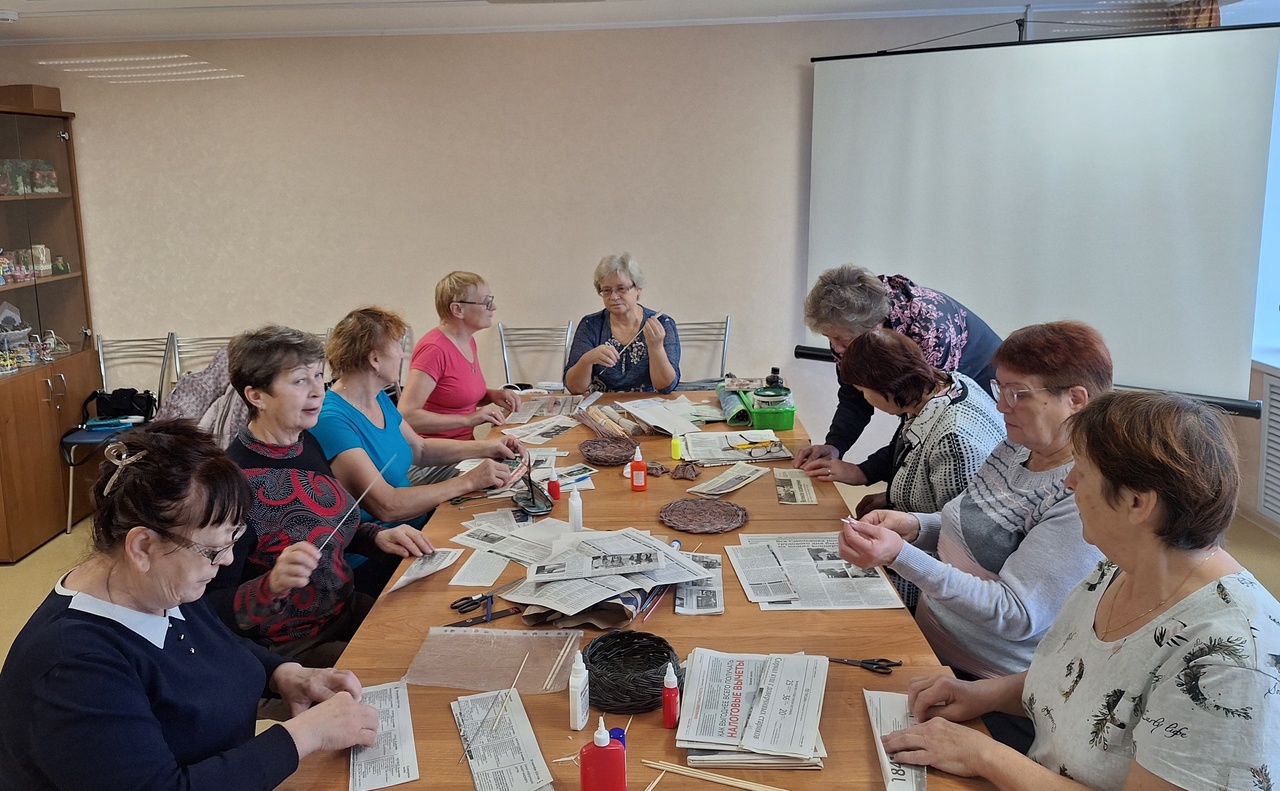 Плетение из бумажной лозы