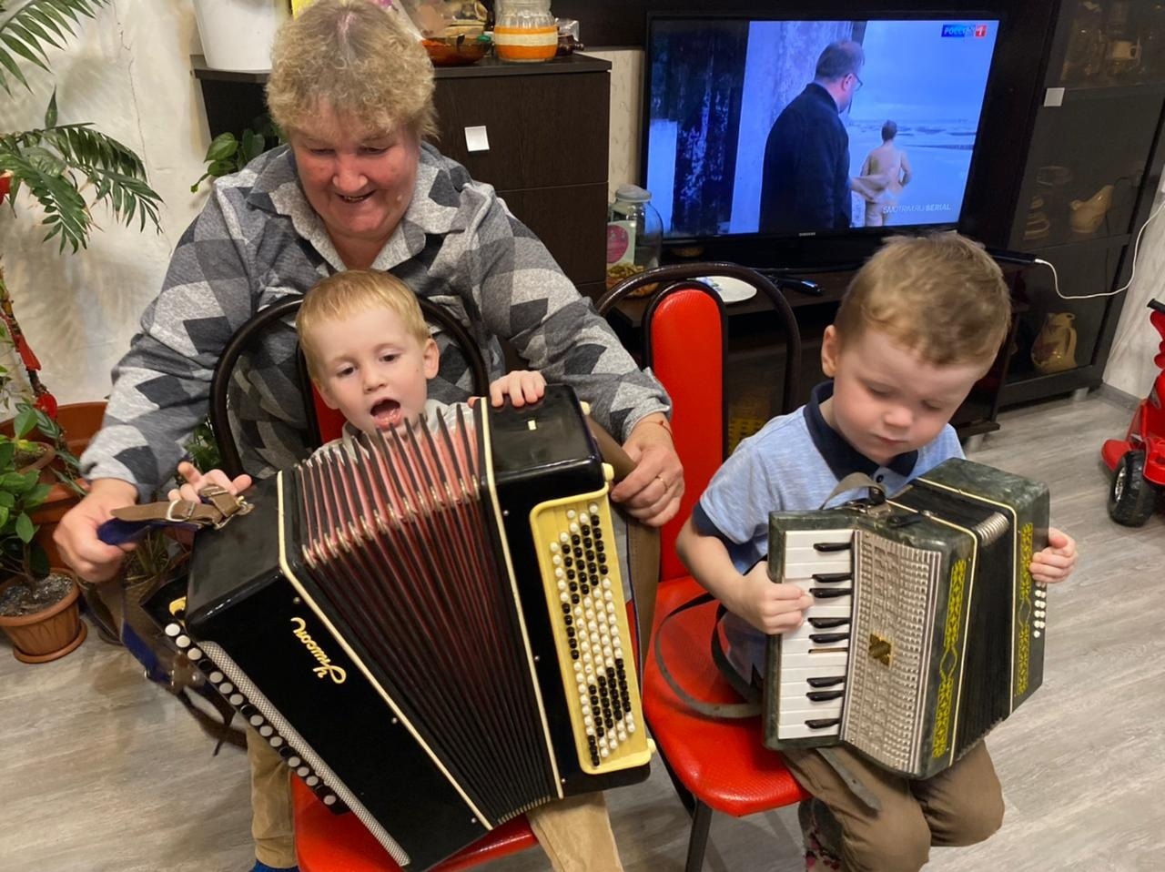 Бабушка на час