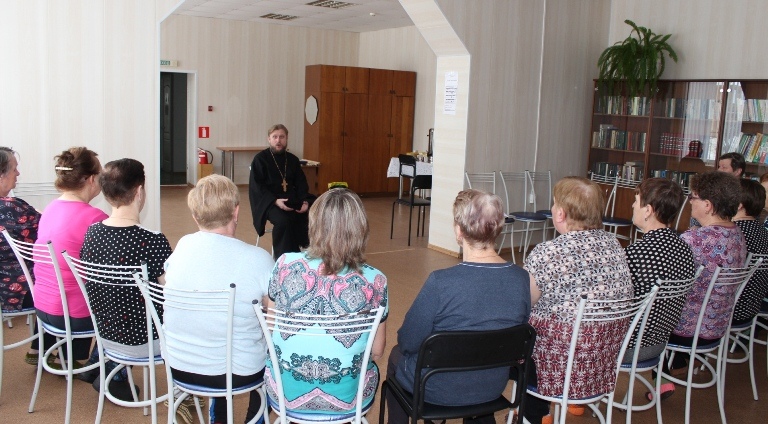 Встреча с настоятелем храма