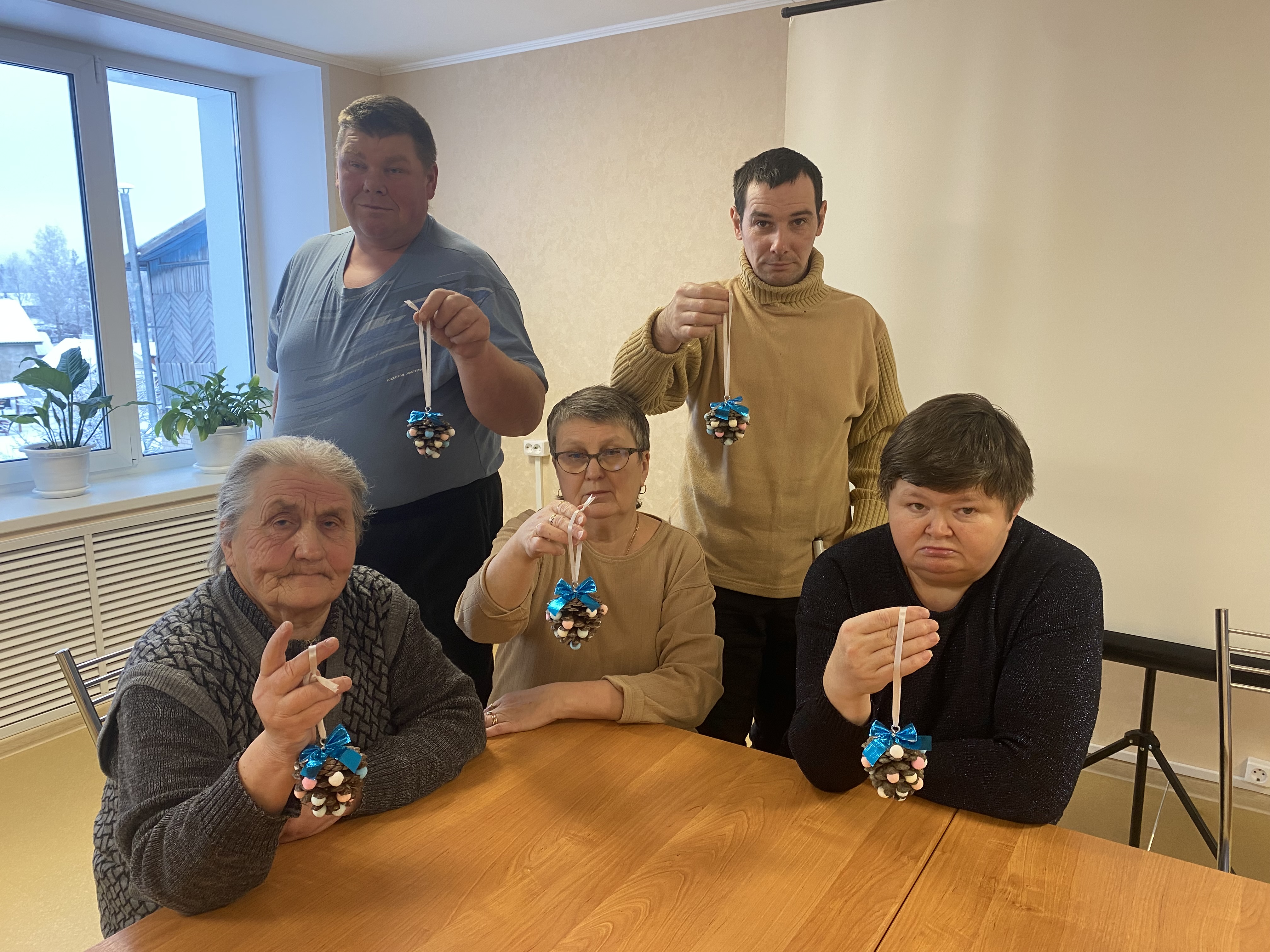 Новогодние игрушки своими руками