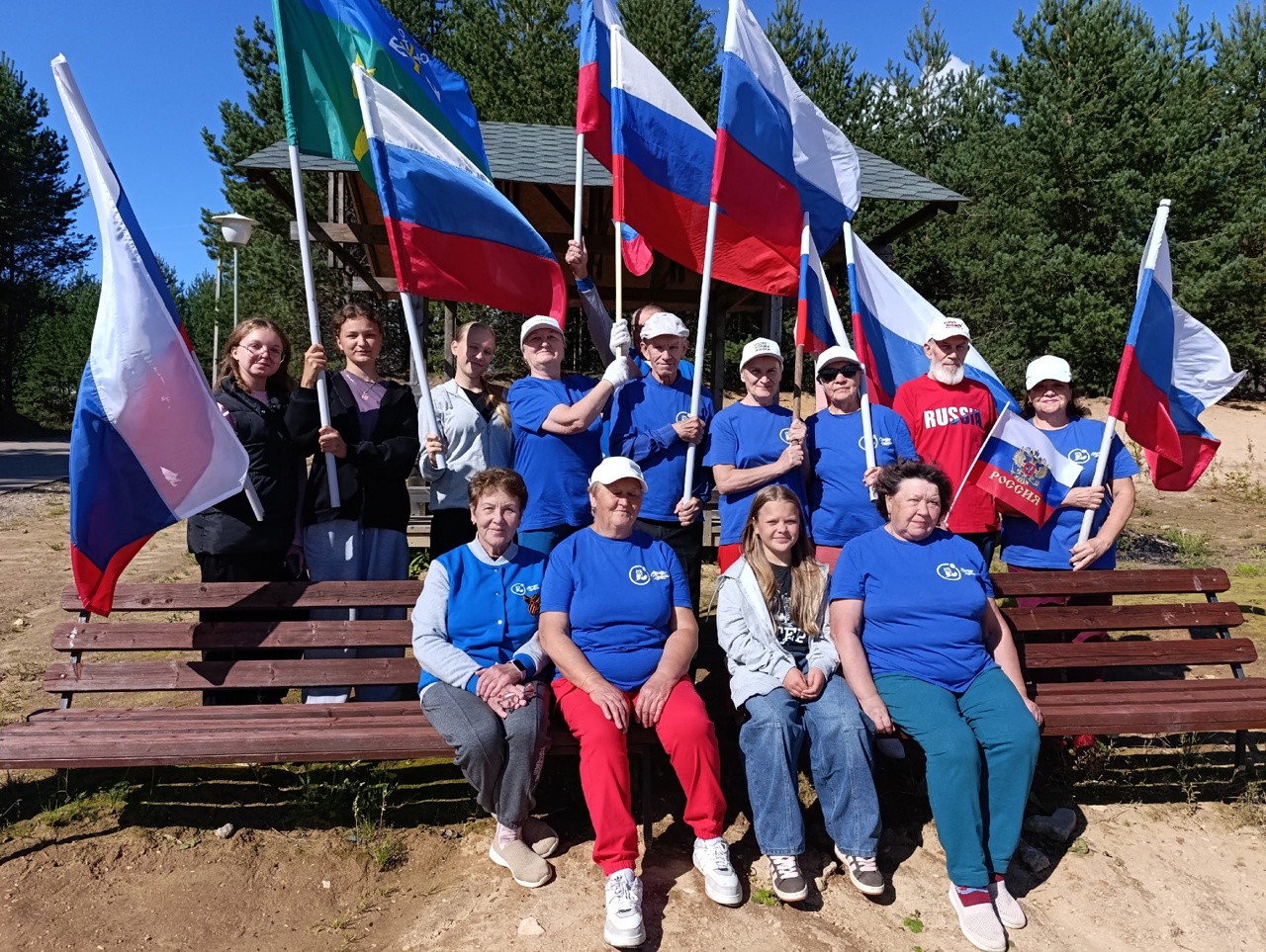 Автопробег в честь Дня флага России.