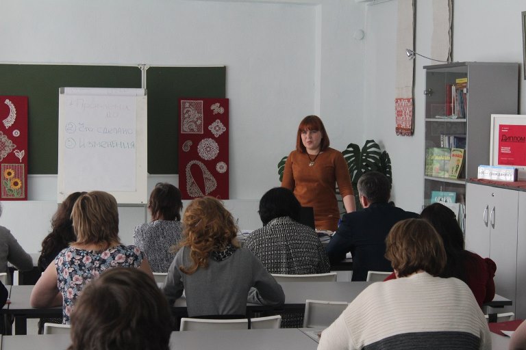 РЕЗУЛЬТАТЫ БЛАГОТВОРИТЕЛЬНОЙ ПРОГРАММЫ «АКТИВНОЕ ПОКОЛЕНИЕ» ОБСУДИЛИ НА КРУГЛОМ СТОЛЕ В ВОЛОГДЕ